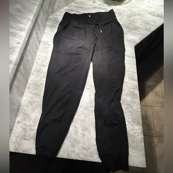 lululemon studio pant, black size 8 - Picture 2 of 2